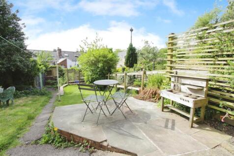 8. Rear Garden (3).JPG