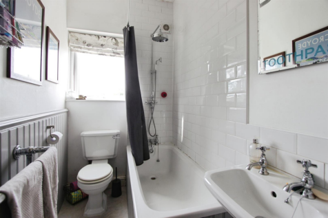 6. Bathroom.png