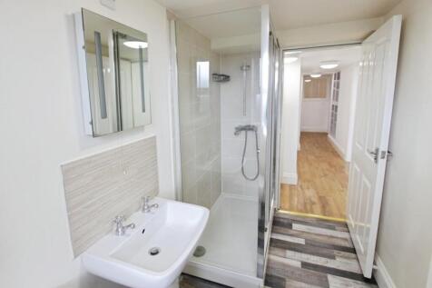 684beba0-Bathroom 201.JPG