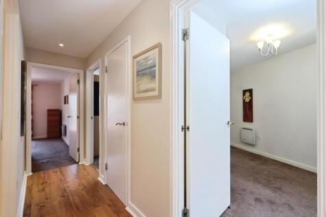 3. Hallway.jpg