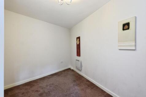 6. bedroom 2 (1).jpg