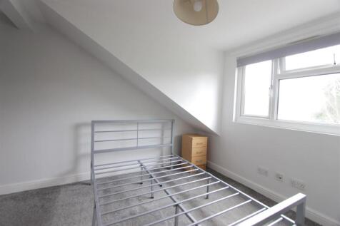 7. bedroom 4 .JPG