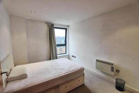 44315a29-Bedroom.JPG