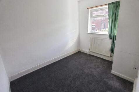 cfcf8411-Bedroom 202.JPG