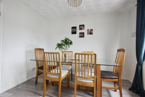pbox-dining_room-326534.JPG