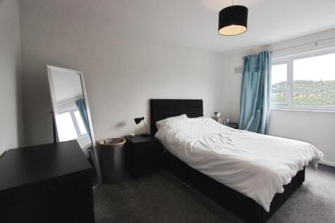 pbox-bedroom-326534.JPG