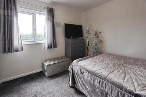 pbox-bedroom-326534.JPG