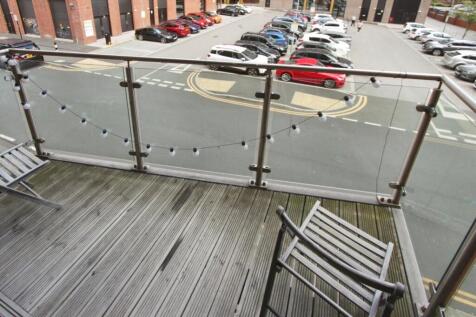 f3f6e92b-Balcony.JPG