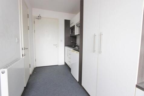 4. Kitchen.jpg