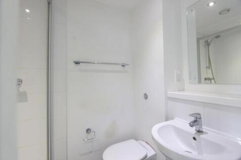 6. Shower room .jpg