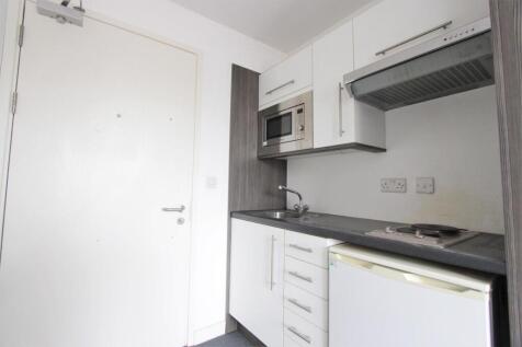 3. Kitchen.jpg