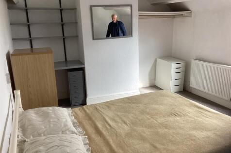 6. Back bedroom (1) EVRD 29.jpg