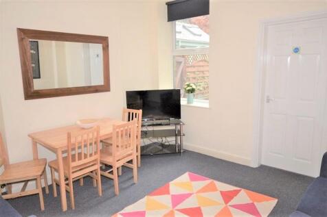 59-Wadbrough-Road-Sheffield-Living-Room.jpg