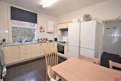 47-broomgrove-rd-kitchen.990x0.jpg