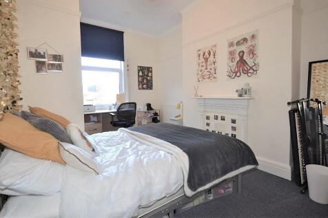 47-broomgrove-road-bedroom-4.990x0.jpg