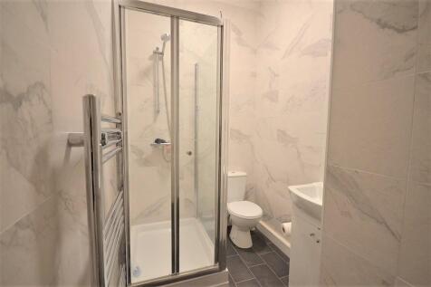 47-broomgrove-rd-bathroom-z.990x0.jpg