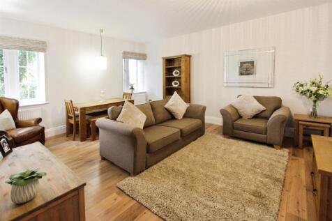 55911ab9-Living 20Room.JPG