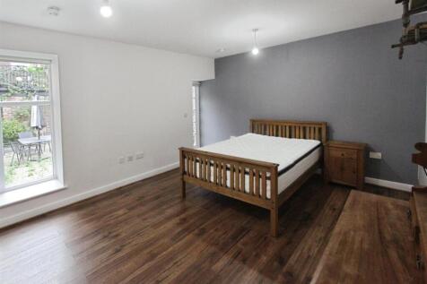 fefe6913-Bedroom.JPG