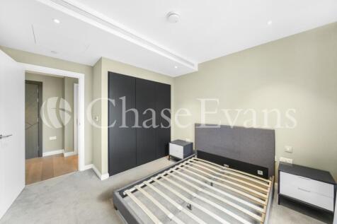 Phoenix Court, Oval