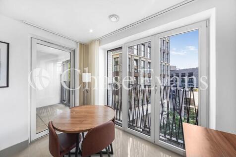 Delphini Apartments,