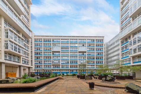 Exterior - Metro Cen