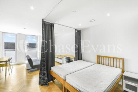 Living/Sleeping Area