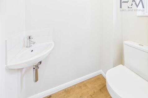 Downstairs Toilet.jpg