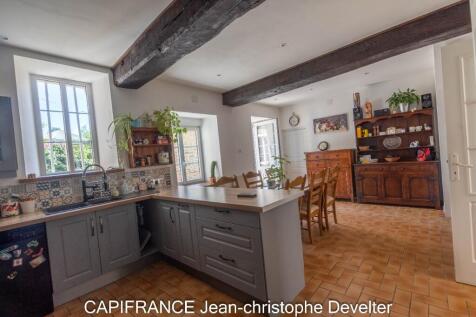 Property Image 4