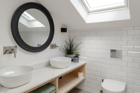 236575 - 20241003-THE-WORKS_HYTHE_TMH-38_HI_RES...
