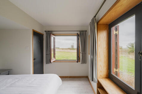 237770 - Whitehouse Barns, Bulcamp Drift-3.jpg