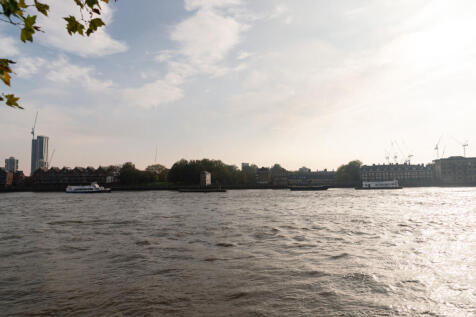241598 - DUNDEE-WHARF-63.jpg