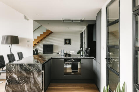 73984 - Orwell Studios_The Modern House (10).jpg