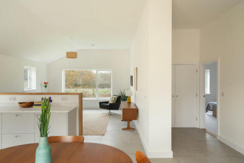 241330 - H03-THORNBOROUGH-PARK-102.jpg
