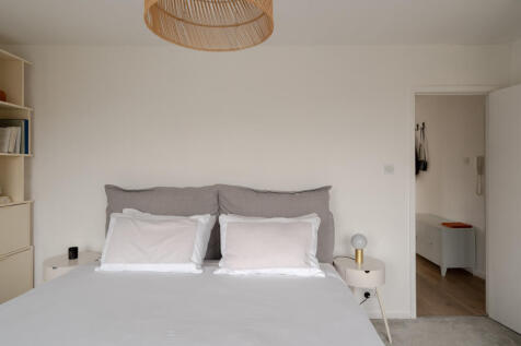 271605 - Navarino Road, London E8 - high res - ...
