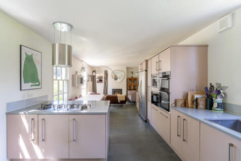 220853 - StCatherinesCottage_HighRes-05.jpg