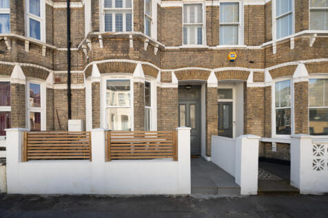 272834 - HARGWYNE-STREET-01.jpg