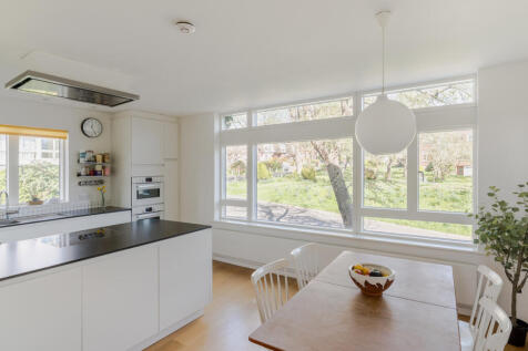 272766 - 75 Hall Drive-55.jpg