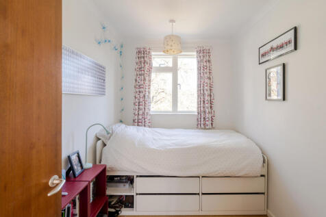 272779 - 75 Hall Drive-68.jpg
