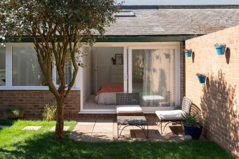 276233 - BISHOPSFIELD-HARLOW-034.jpg