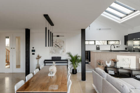 266224 - TMH_MILE END ROAD-103.jpg