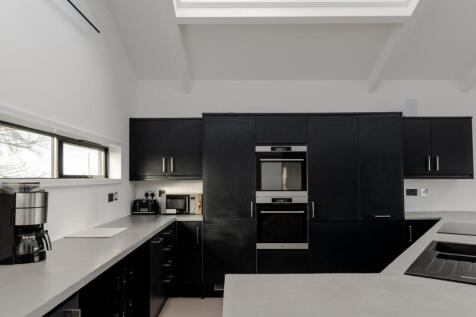 266228 - TMH_MILE END ROAD-107.jpg