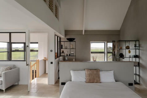 266259 - TMH_MILE END ROAD-138.jpg