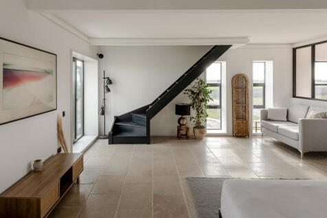 266260 - TMH_MILE END ROAD-139.jpg