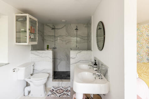 110112 - Woolnough Road_The Modern House (28).jpg