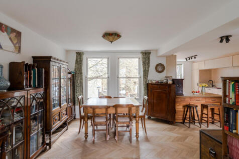 275857 - Flat B, 13 Clerkenwell Close-22.jpg