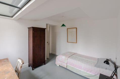 278806 - Flat 2, Royal Victoria Patriotic Build...
