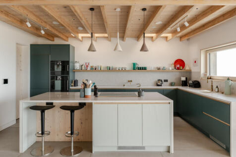 279930 - 20250424-THE-SEA-HOUSE_CAMBER_TMH-22_H...