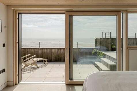 279975 - 20250424-THE-SEA-HOUSE_CAMBER_TMH-74_H...
