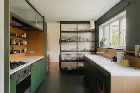 280912 - 15 The Holdings, The Ryde, Hatfield, A...