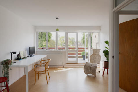 280934 - 15 The Holdings, The Ryde, Hatfield, A...